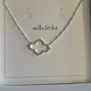 NWOT Stella & Dot Pave Arabesque Pendant Necklace Silver